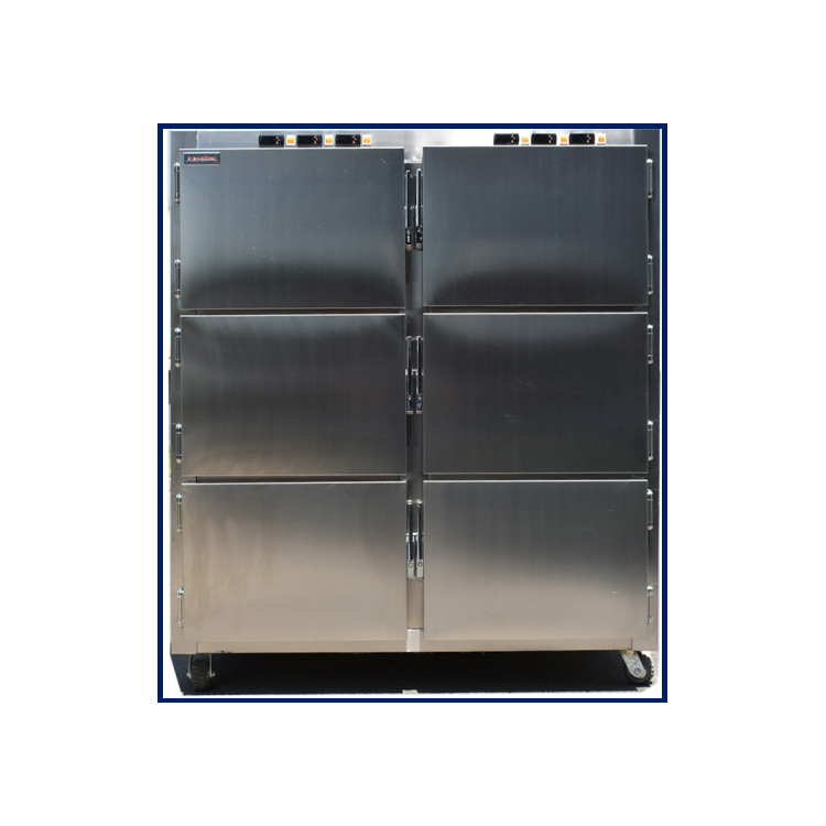 रुग्णालयातील शवागारात मृतदेह ठेवताना, संरक्षण आणि ऊर्जा कार्यक्षमता या दोन्हीची खात्री करण्यासाठी रेफ्रिजरेशन सिस्टमने कोणते तापमान राखले पाहिजे?